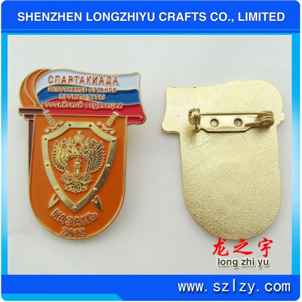 烤漆徽章是怎么定做而成的？